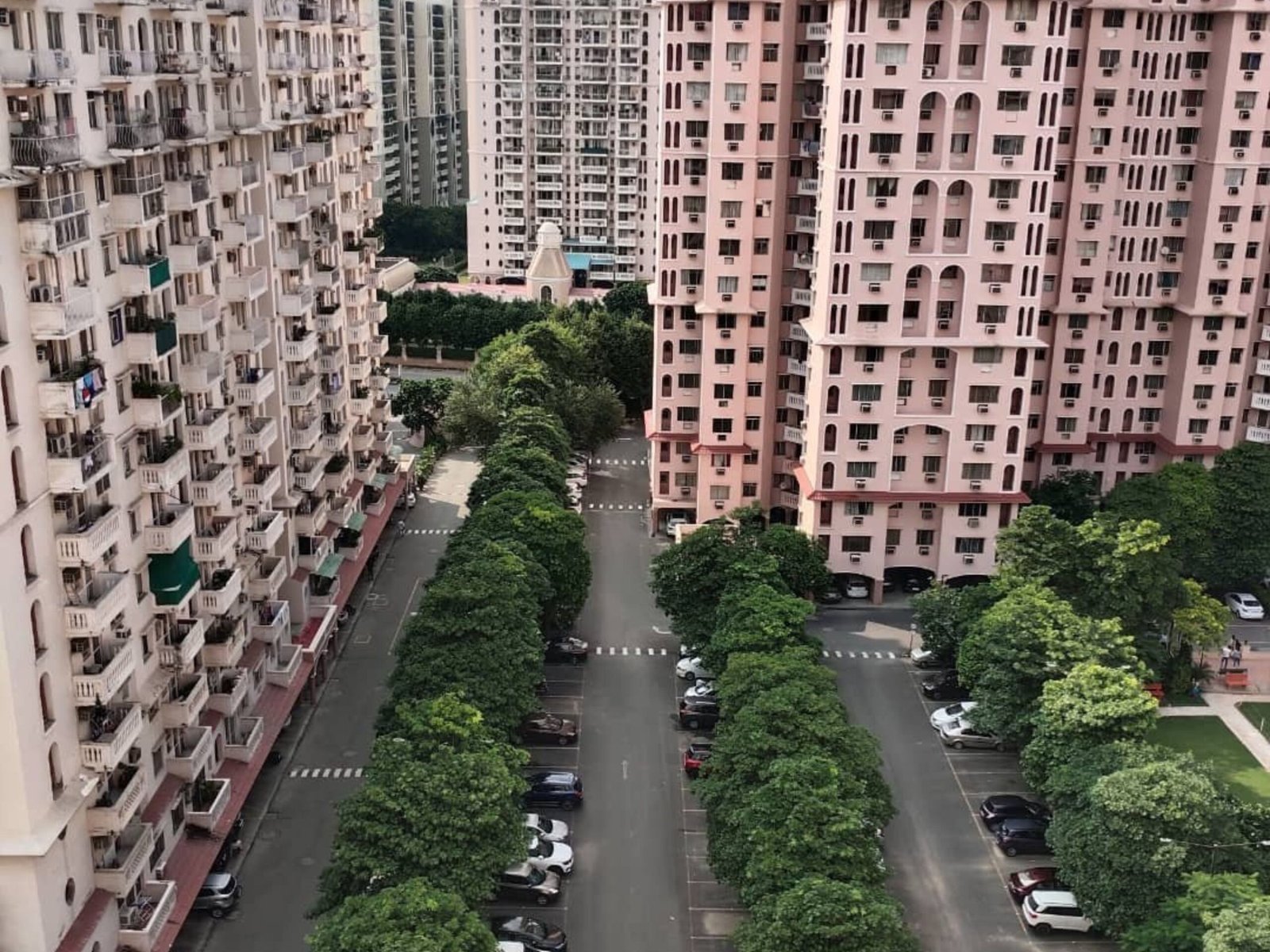 Apartments on rent near Golf Course Road l 2 BHK at DLF Princeton Estate