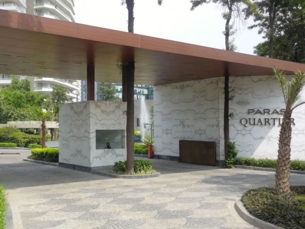 Paras Quartier