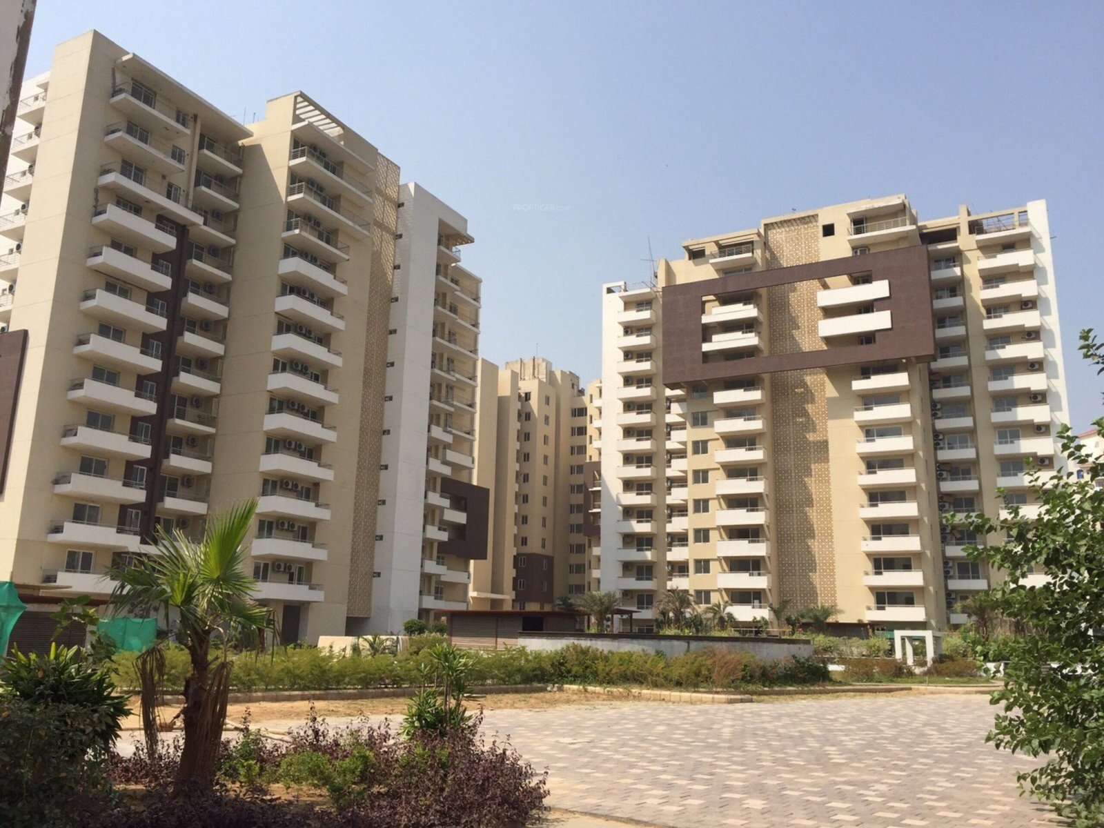 2 BHK Fully Furnished Flat for Rent in Gurgaon at TDI Ourania Sector 53
