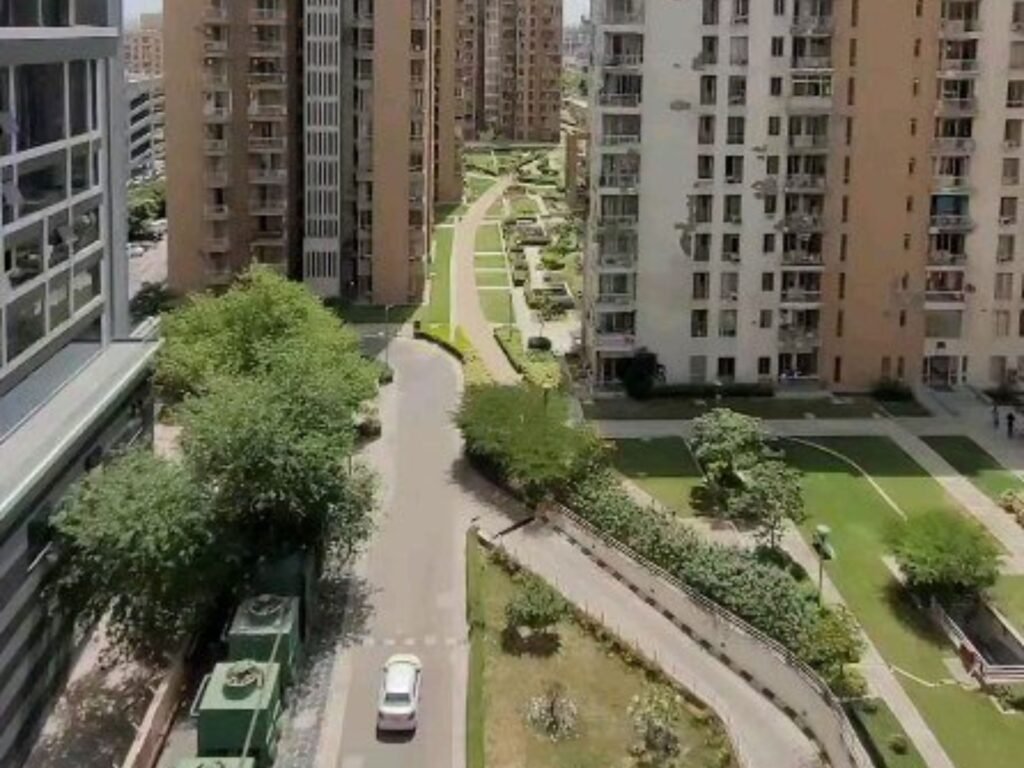Sector 61 Gurgaon Pioneer Park 3 BHK on Rent