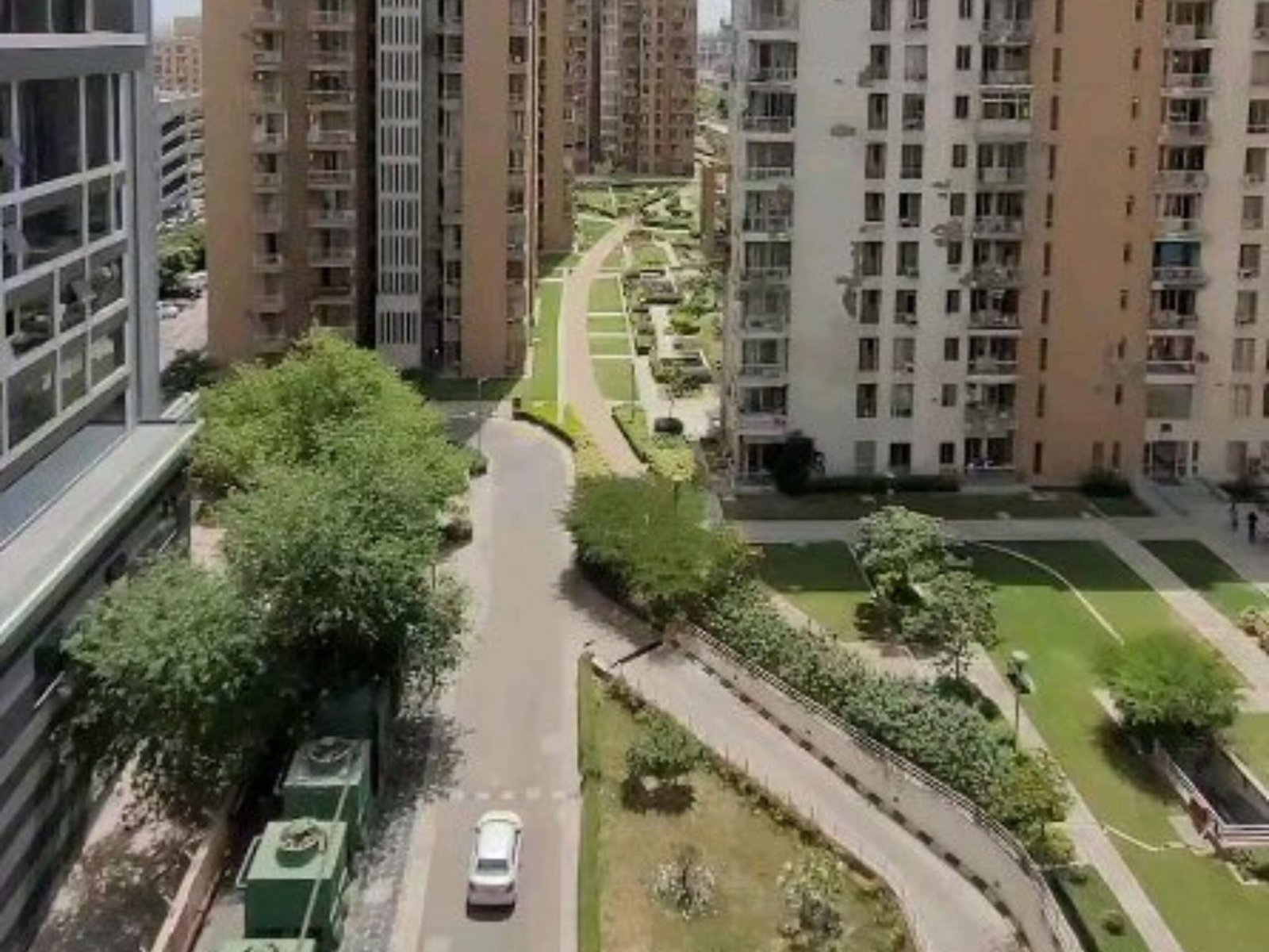 Sector 61 Gurgaon Pioneer Park 3 BHK on Rent