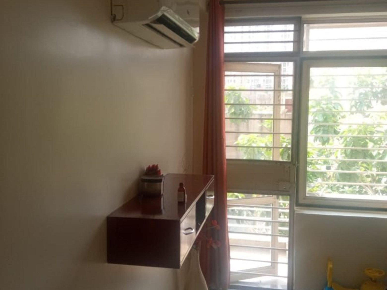 Rent a 3 BHK in Nirvana Woodstock