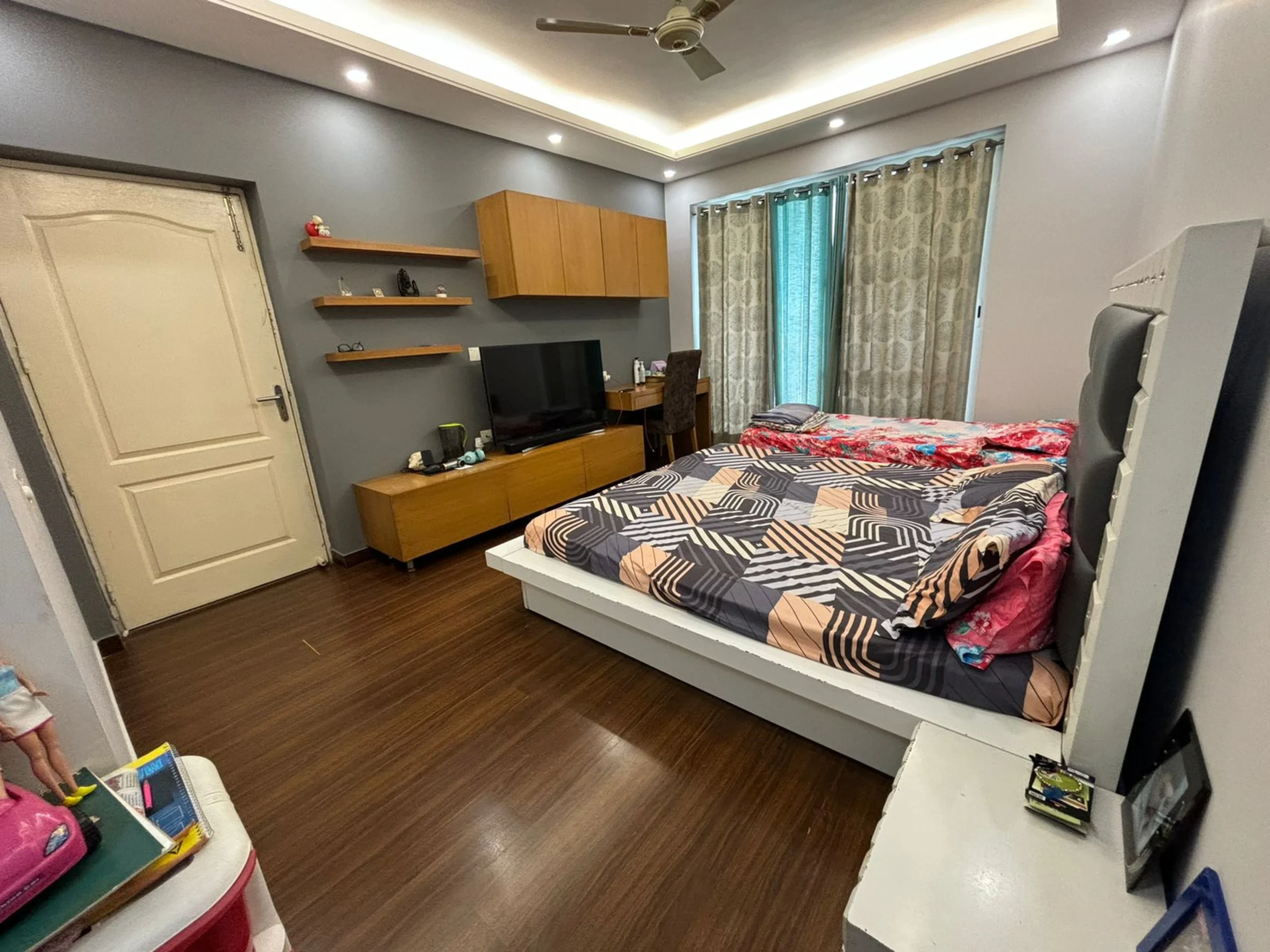 rent a fully furnished apartment