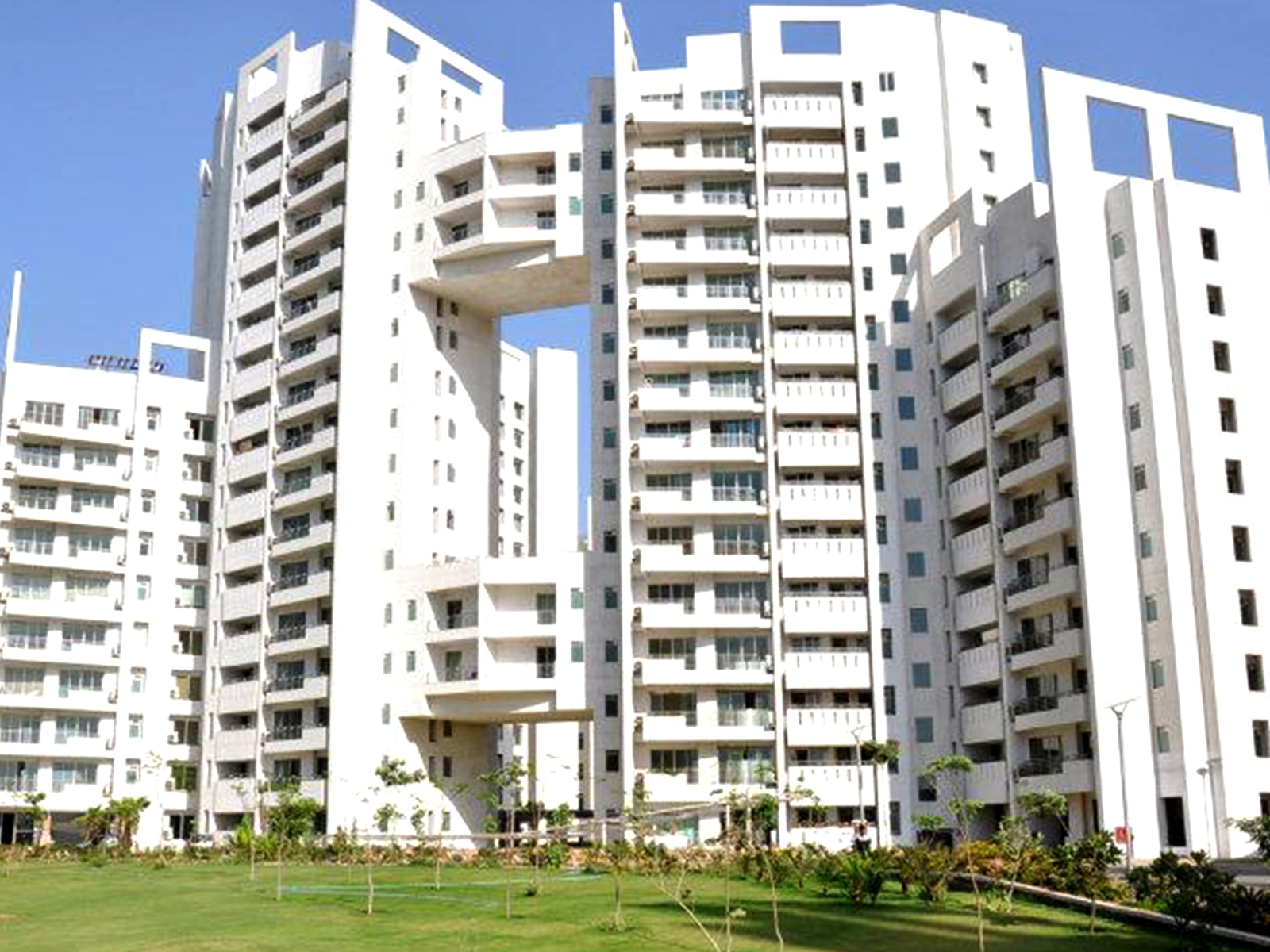 parsvnath exotica sector 53