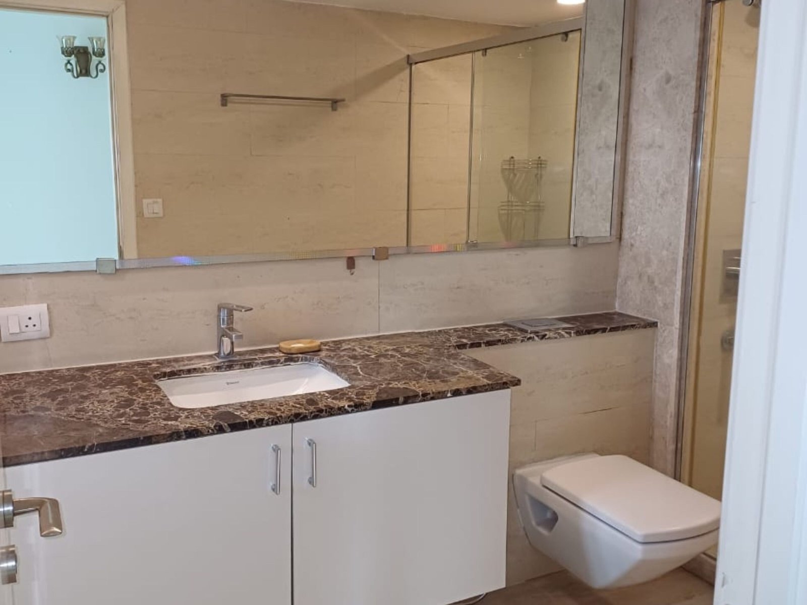 dlf park place apartment