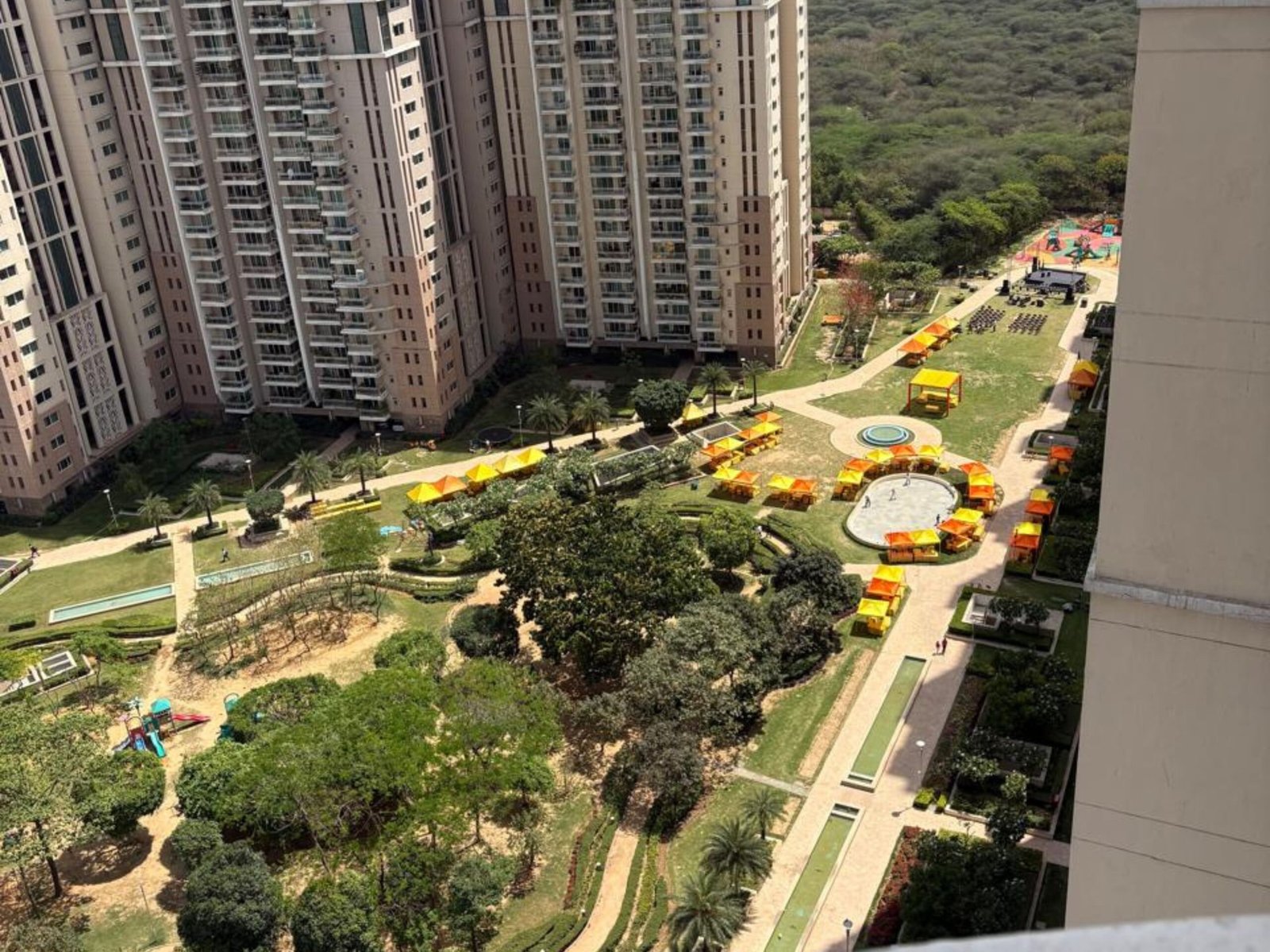 DLF Park Place 3 BHK rent