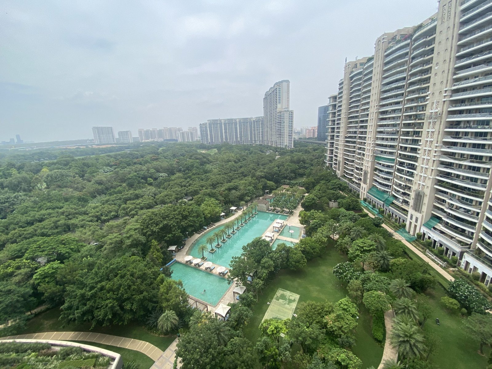 DLF Magnolias pool and green view apartment Gurgaon