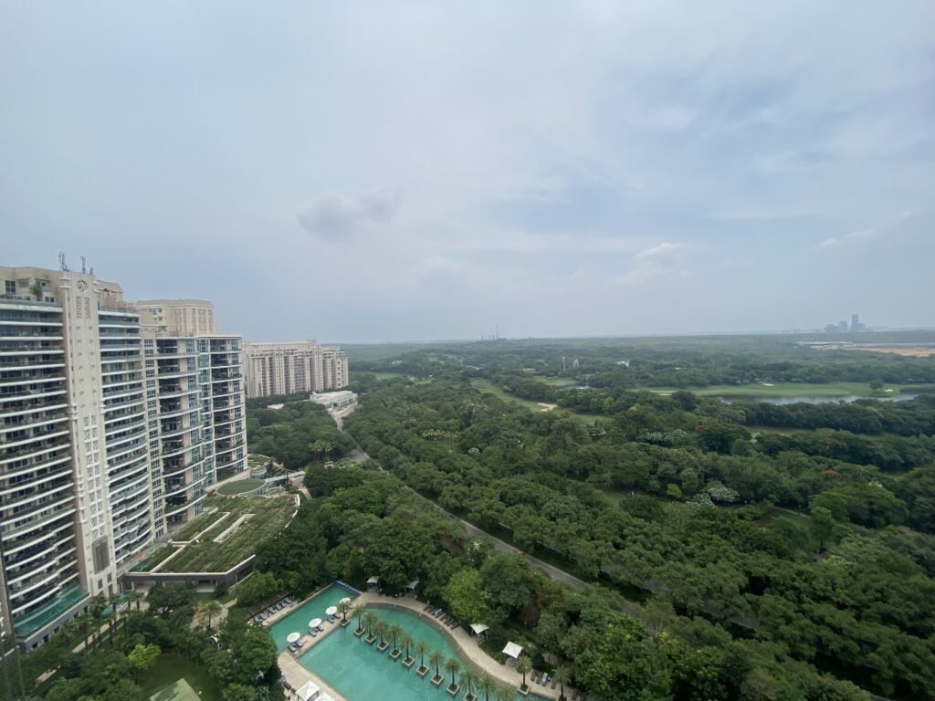 Luxury Apartment for Rent in DLF The Magnolias